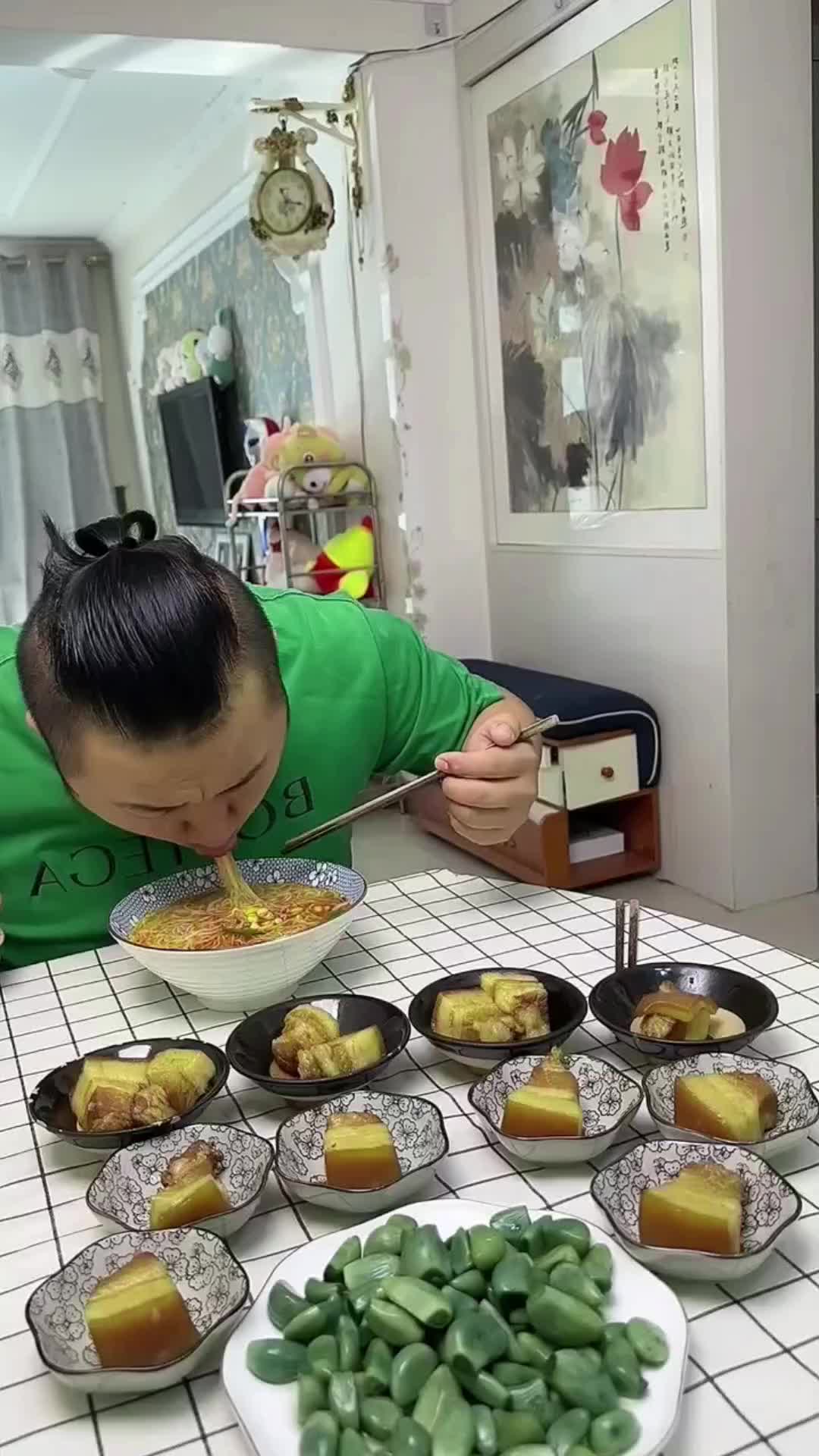@foodmukbang
