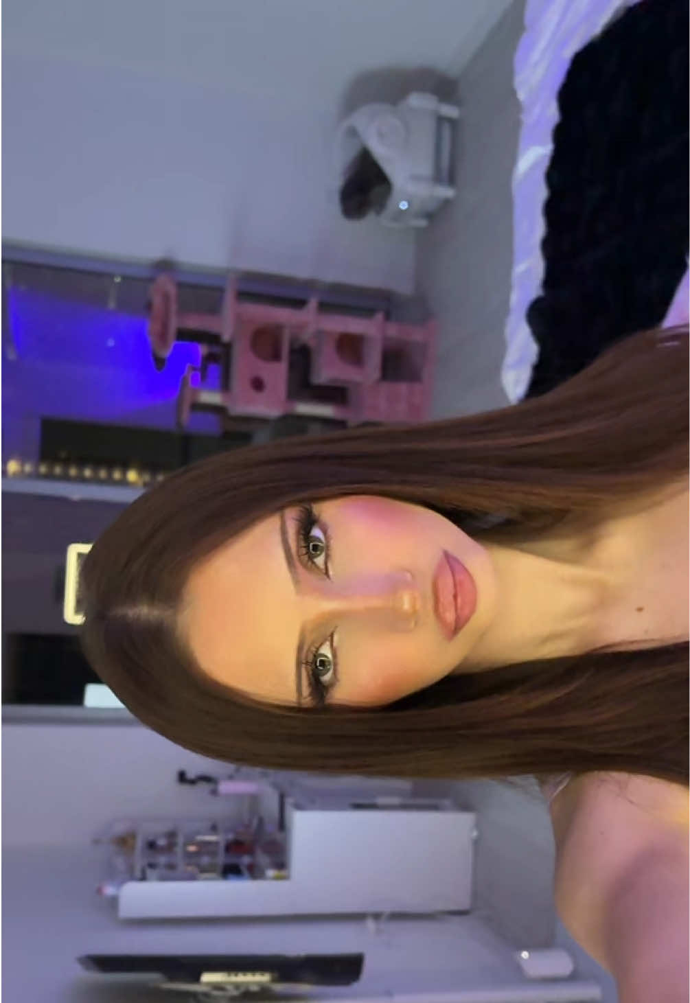 @vi๐
