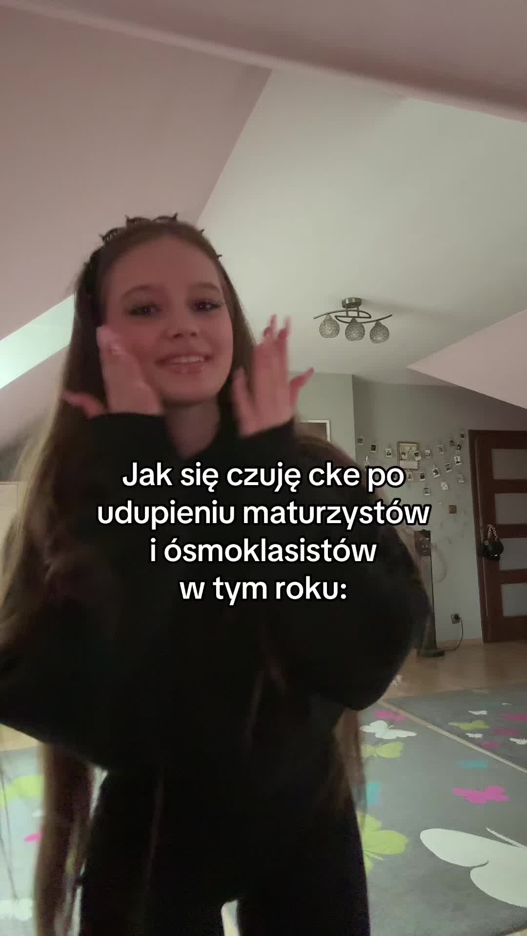 @𝗝𝘂𝗹𝗮 || 𝗖𝗵𝗮𝗽𝗹𝗶𝘃𝘇 ✿