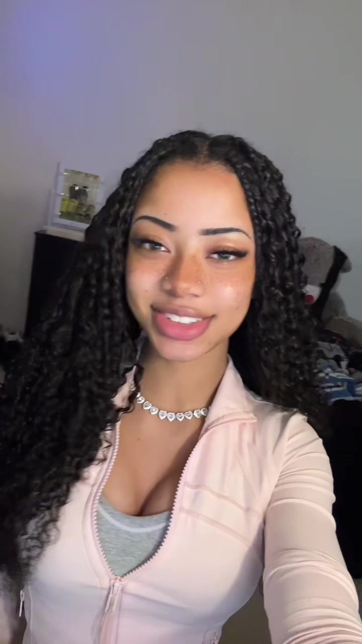 @prettyandmysterious_