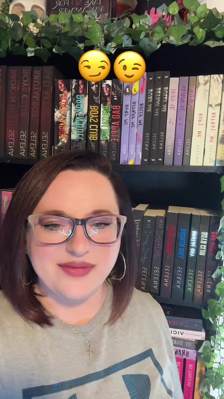 @Hollie Bookish PA