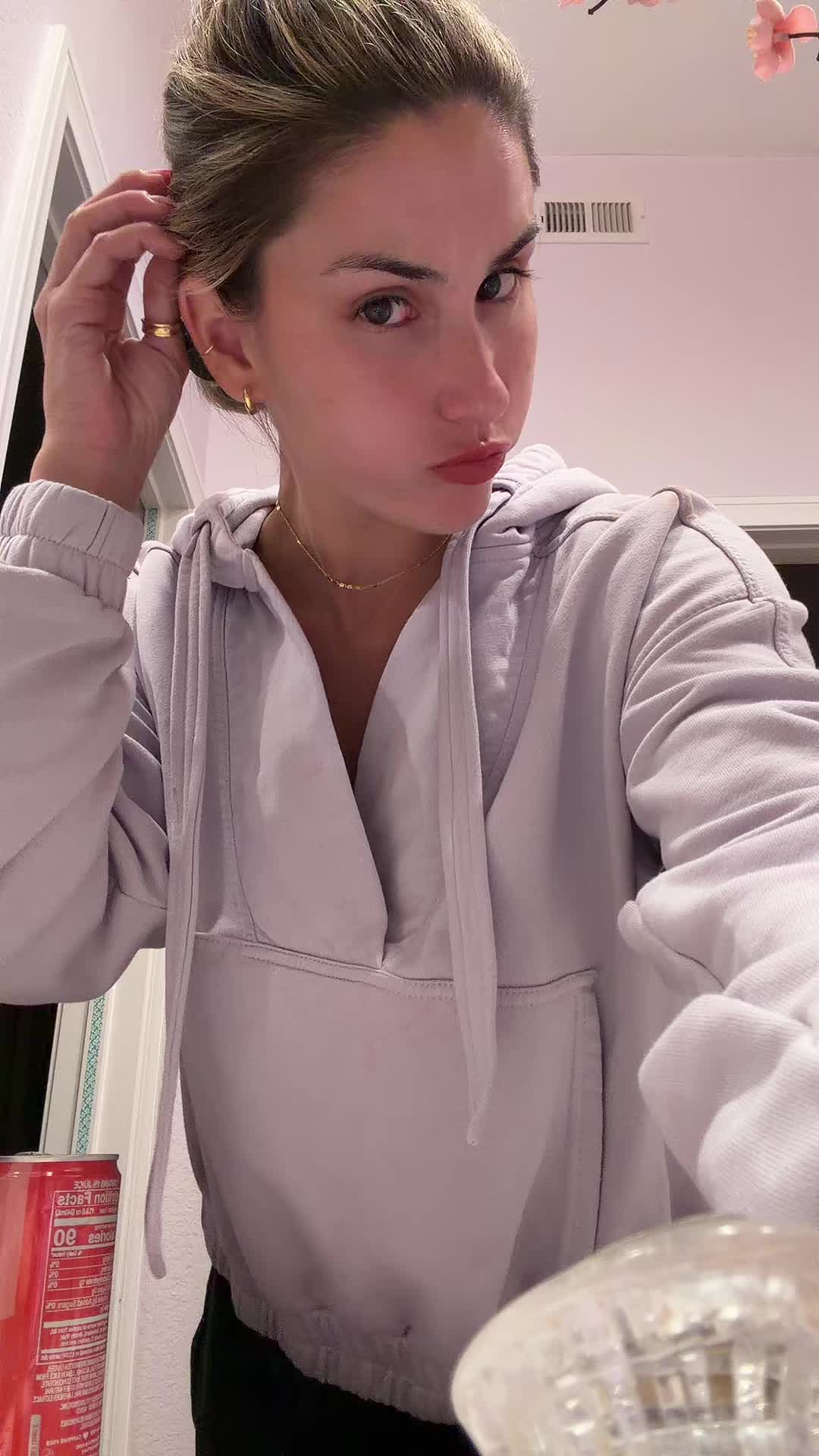 @cl0ie