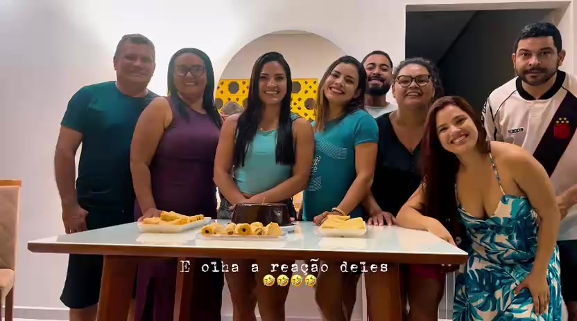 @Paula Vanessa