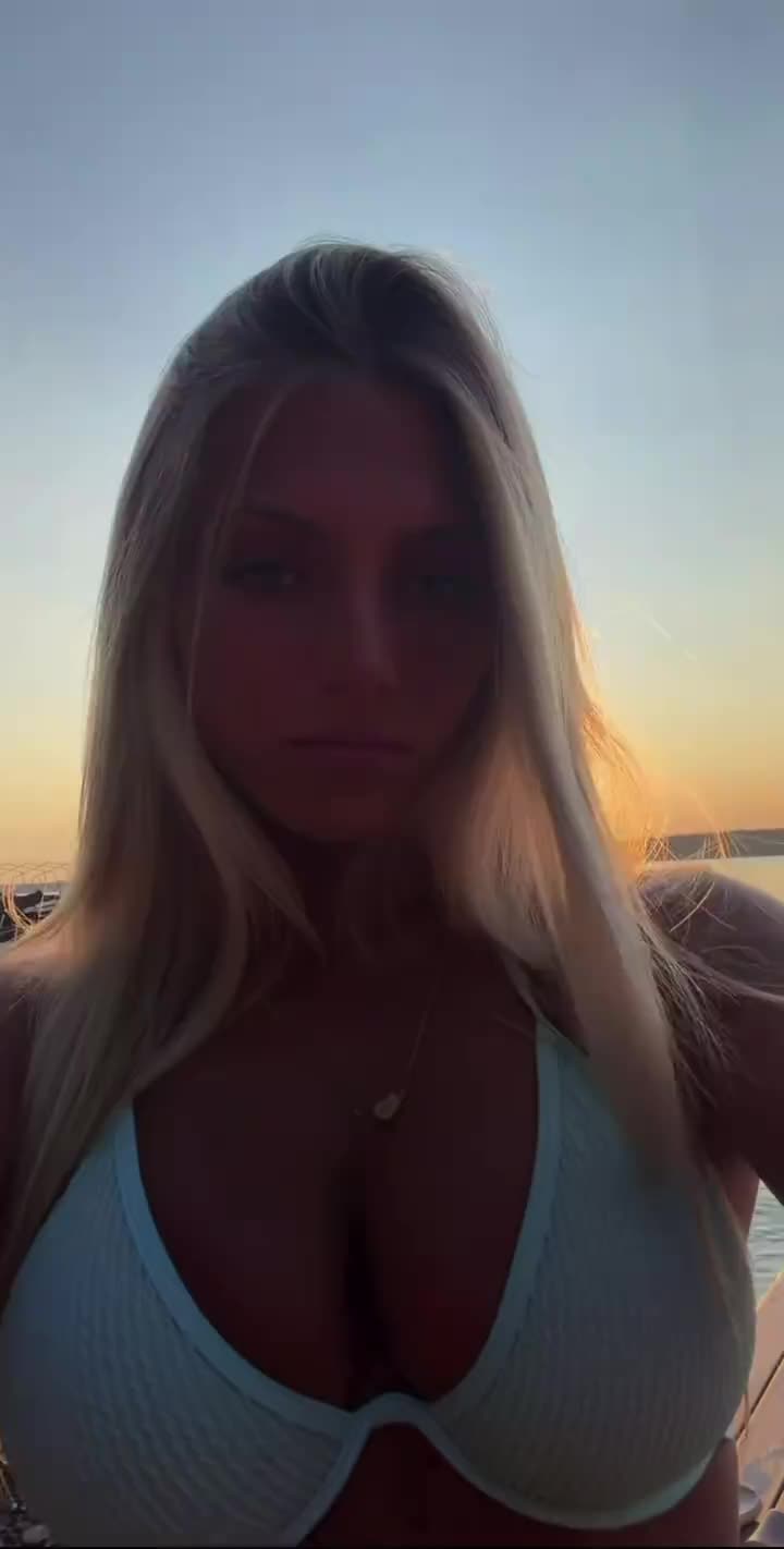 @Ava 💖🐻