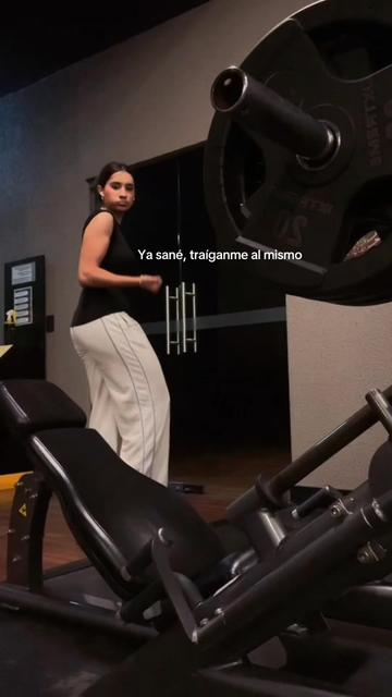 @Zurdita