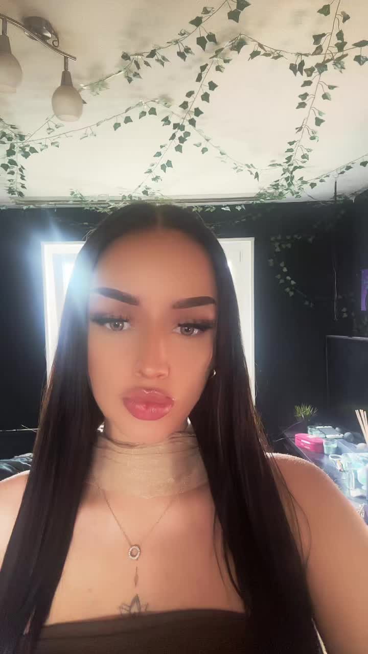 @Teodora 🧛🏼&zwj;♀️