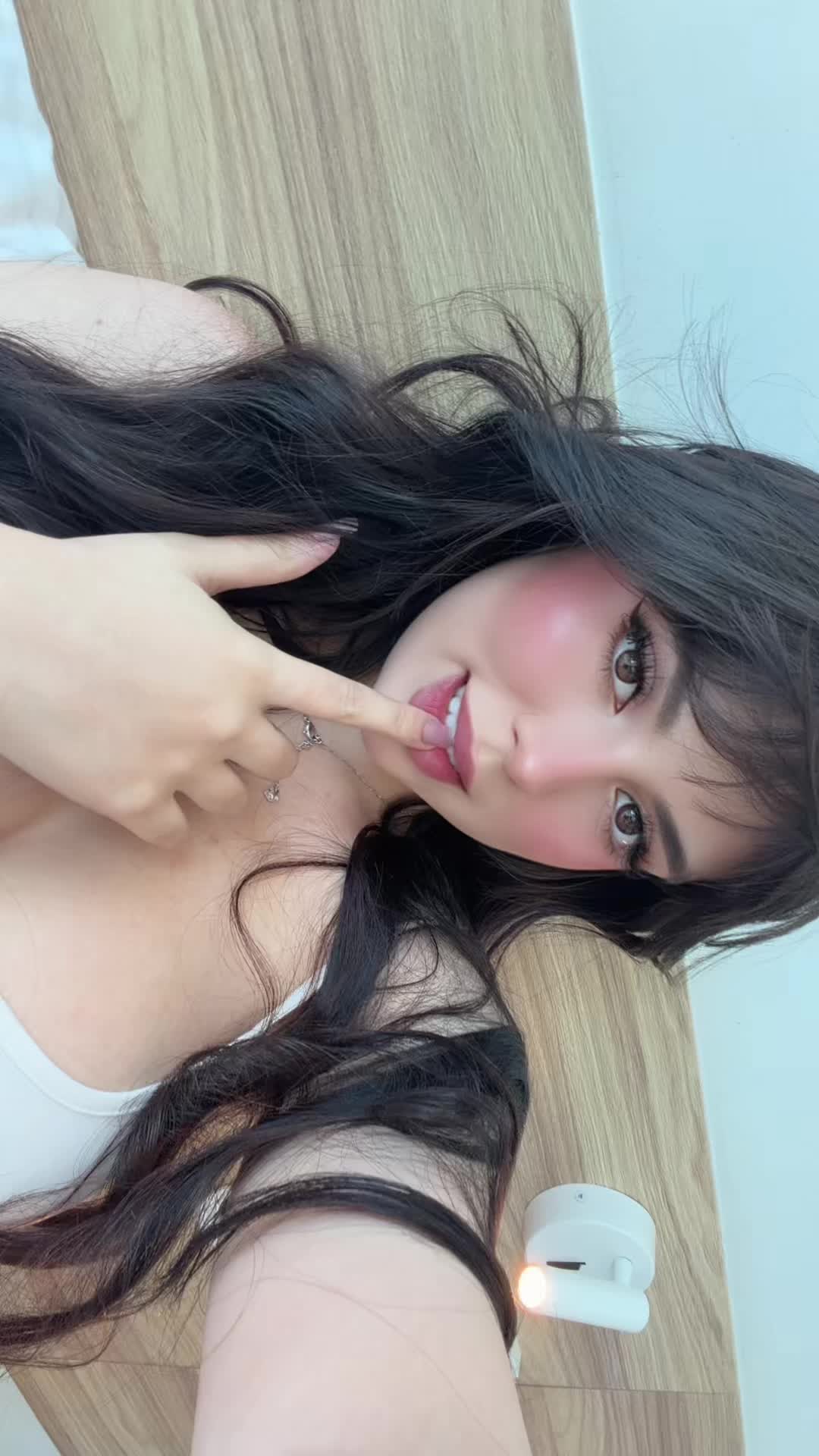 @Bella Angel