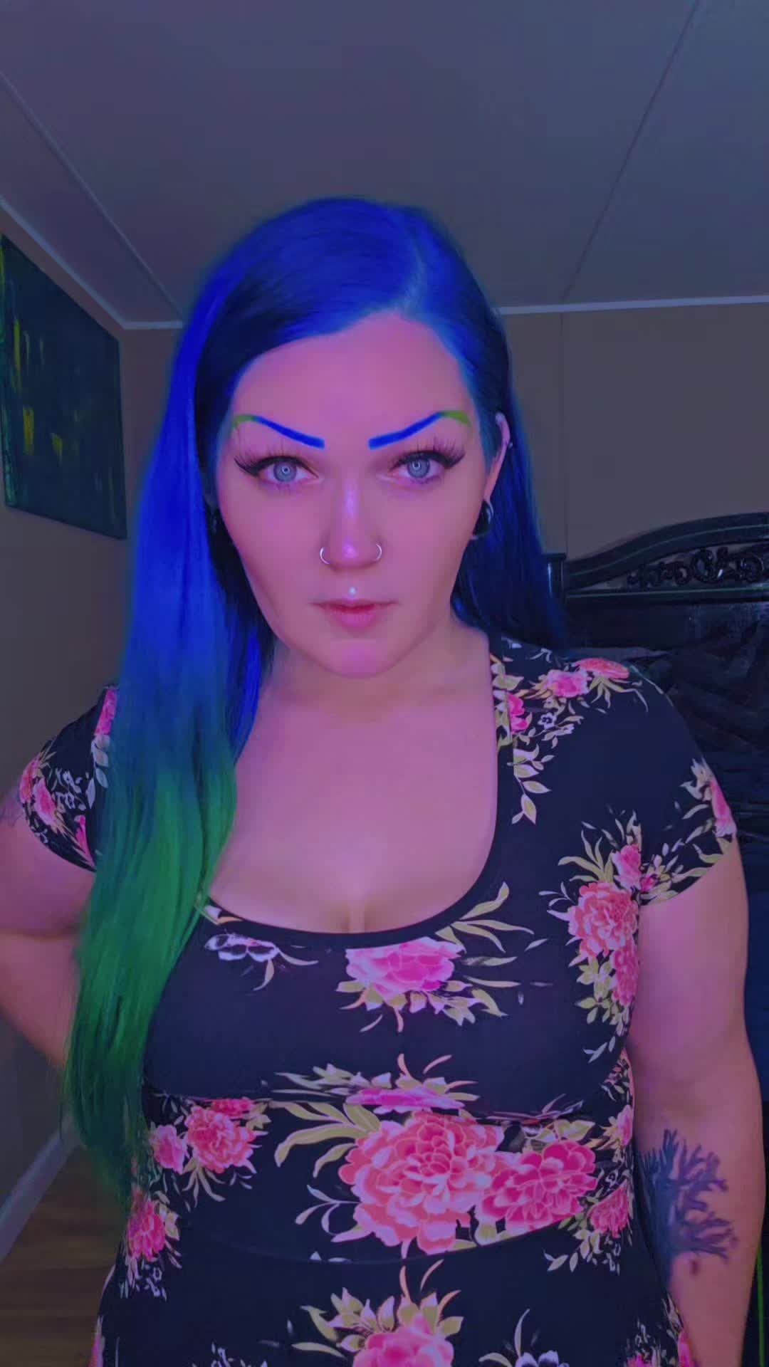 @Redneckbarbie_420