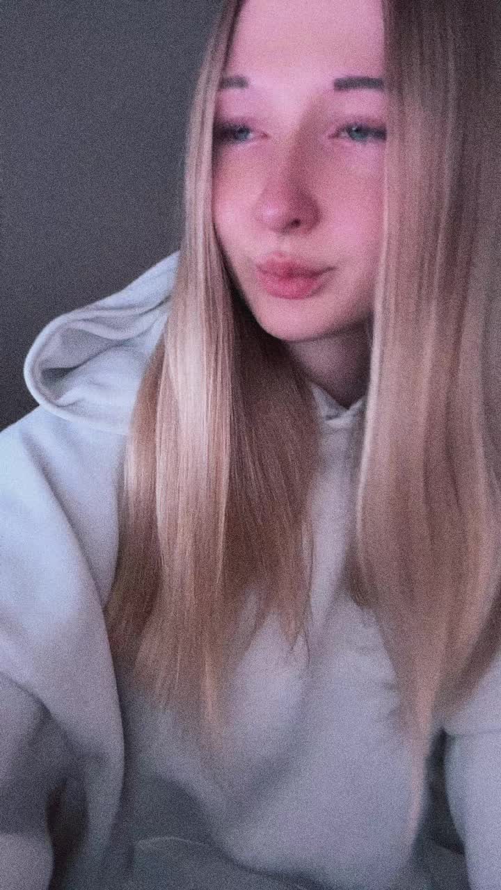 @𝒸𝒽𝒶𝓃𝓉𝒾🇵🇱