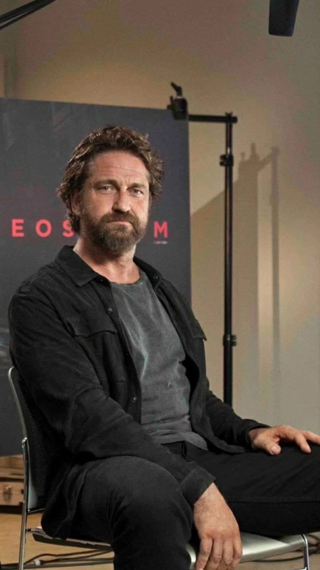 @Gerard butler75