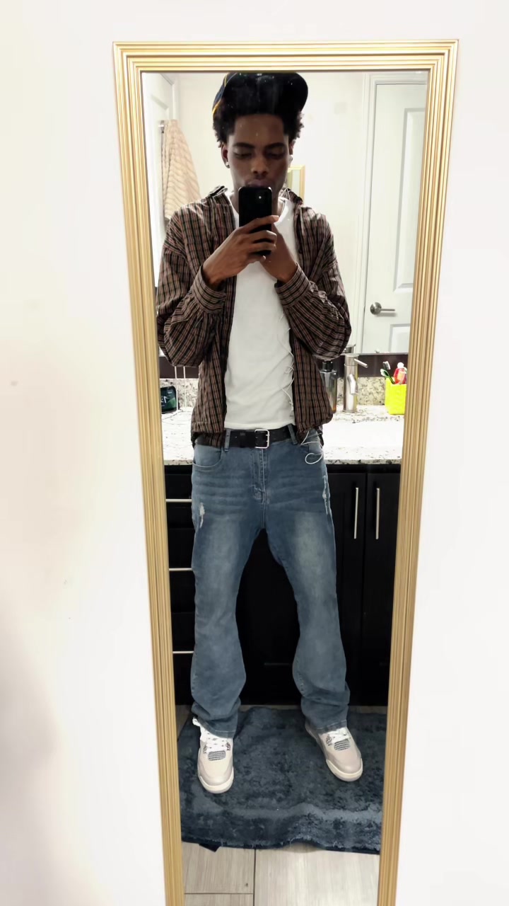 @￼