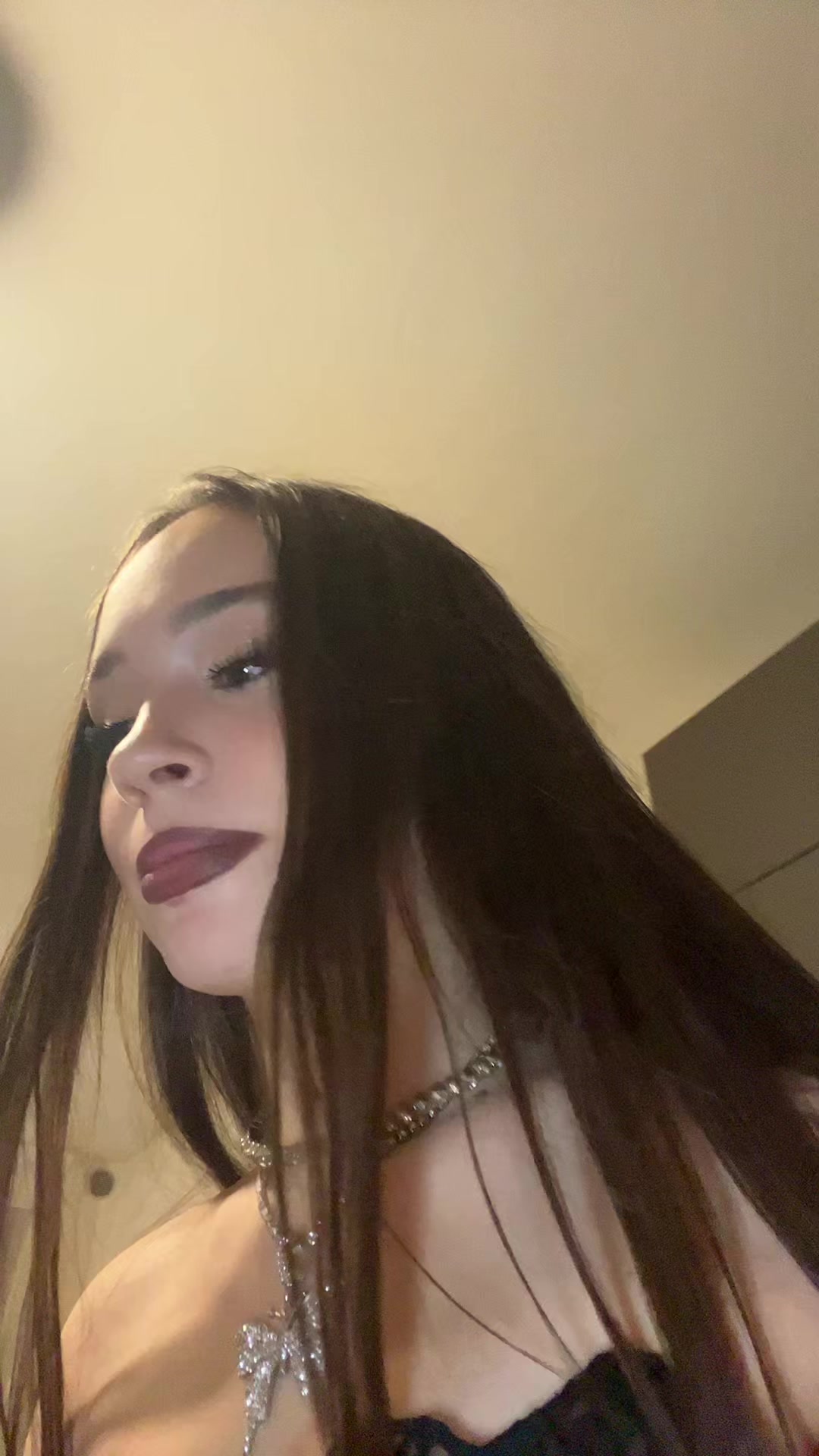 @viky🪮