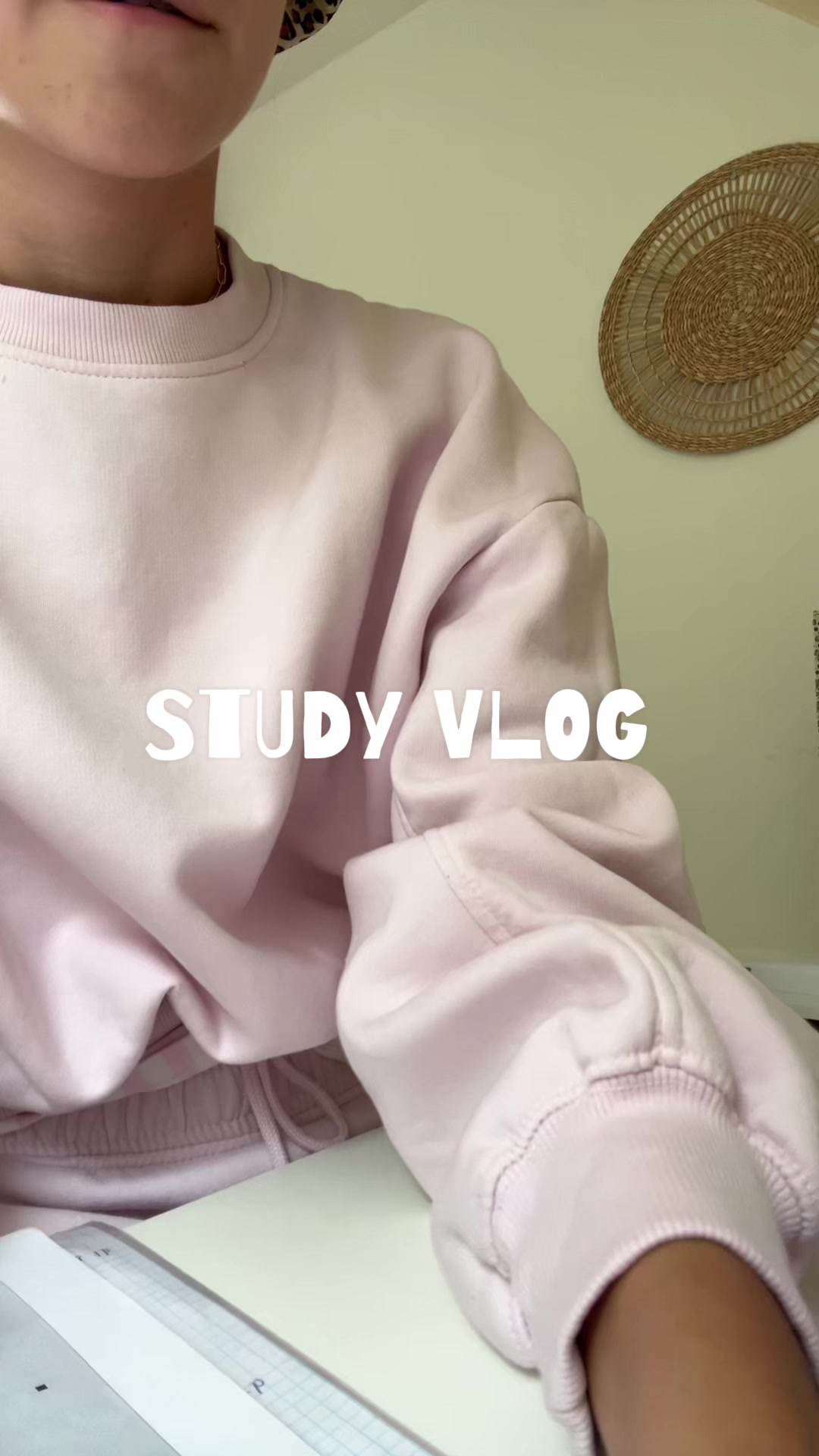 @★𝐂𝐇𝐀𝐑𝐋𝐎𝐓𝐓𝐄★