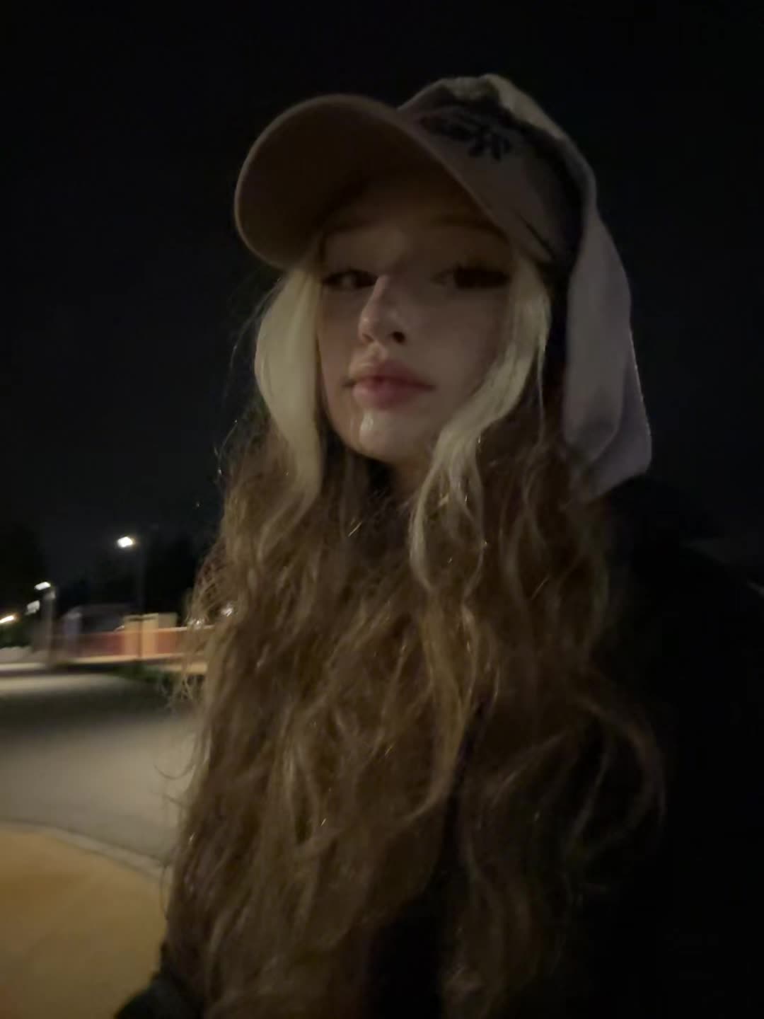 @Пчела