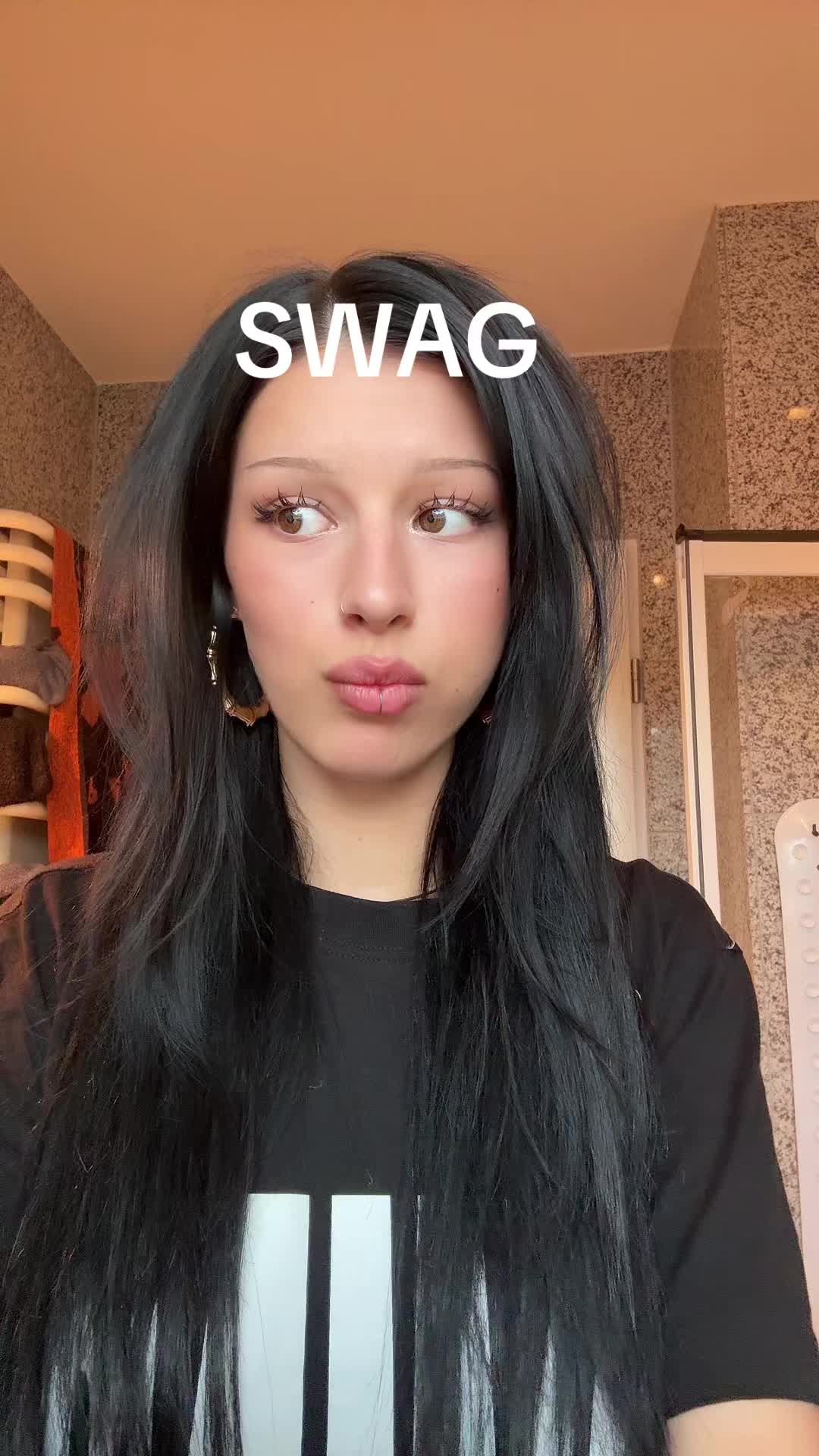 @ann-jùlie
