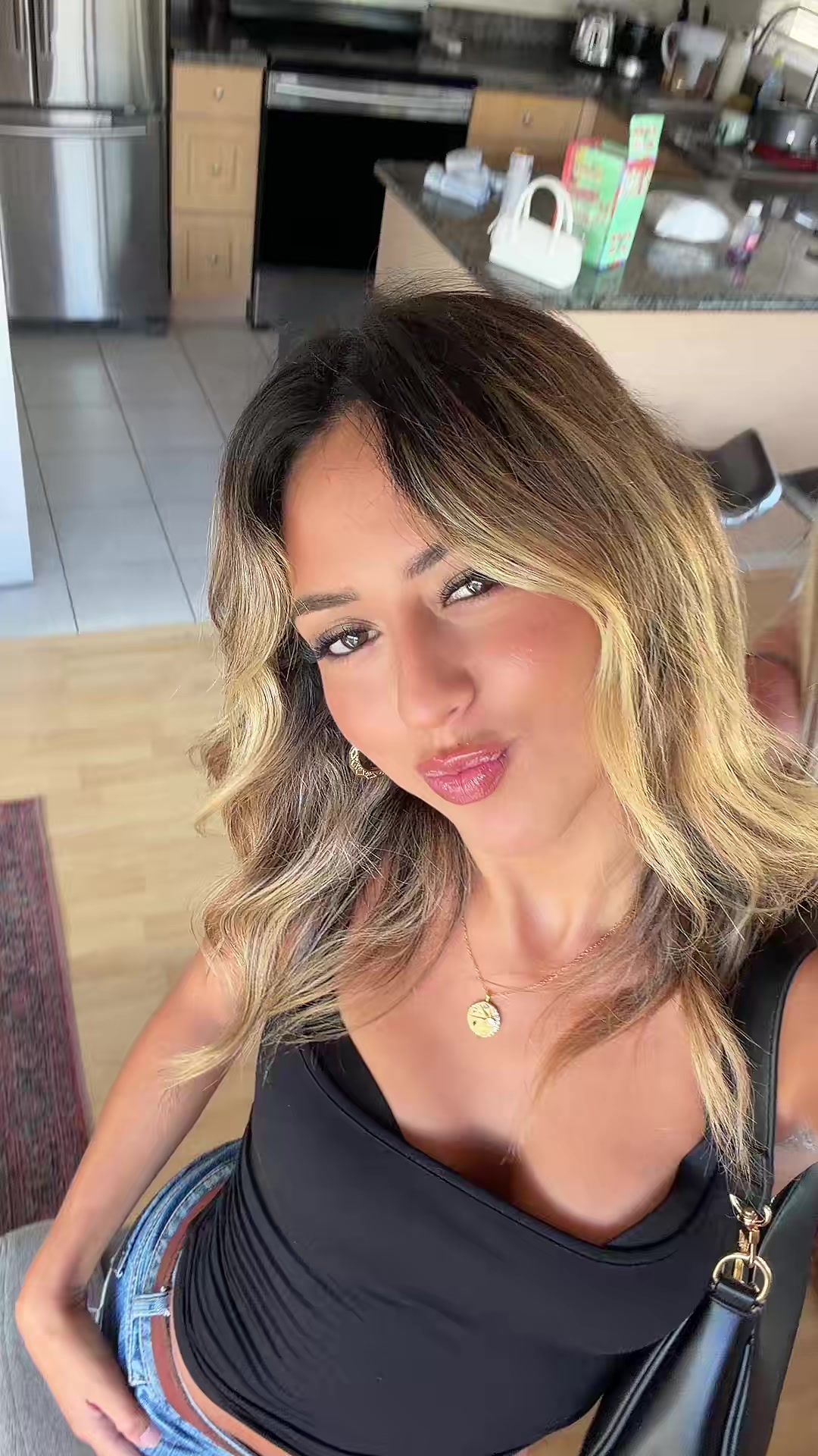 @Anessableu
