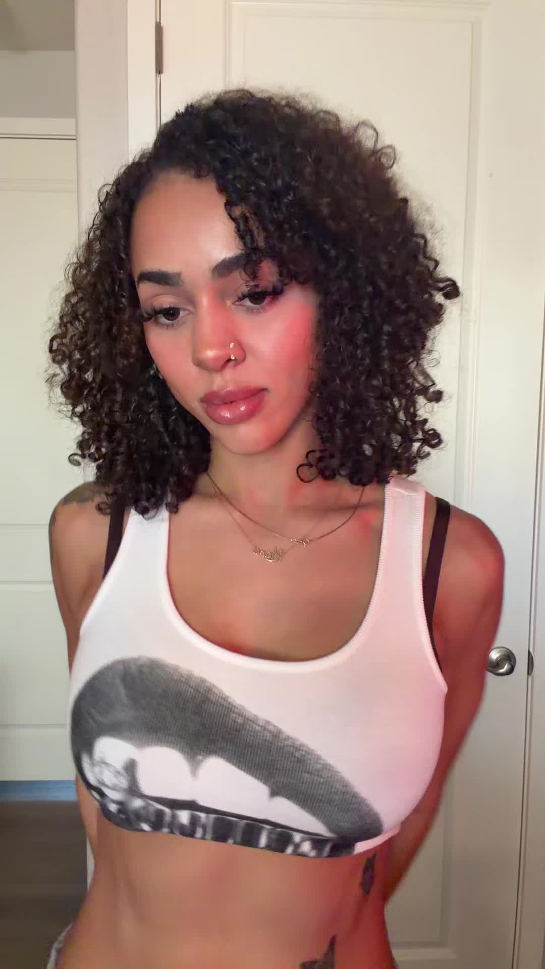 @kiaraafterhours