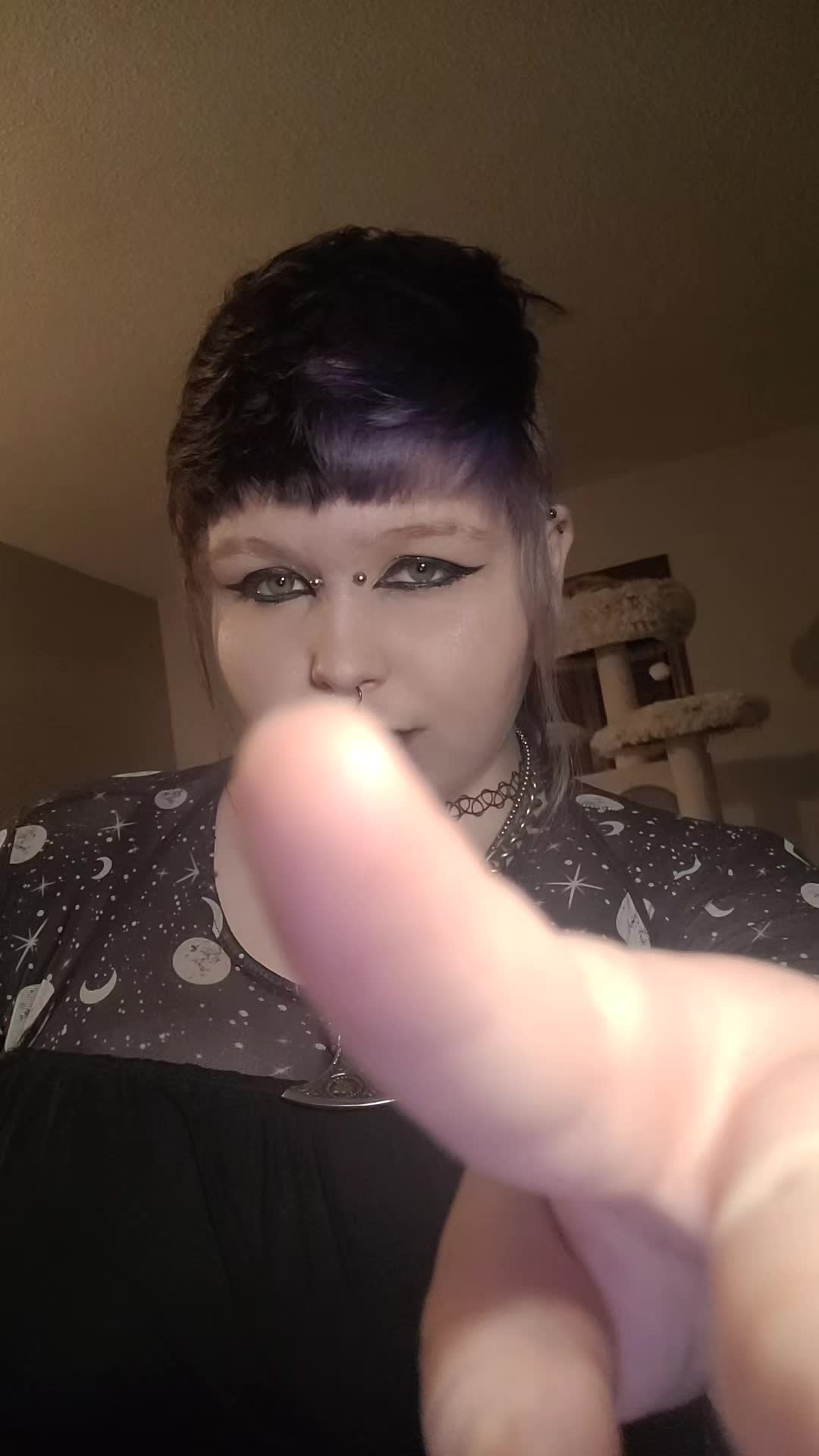 @Ally_Wolfy666