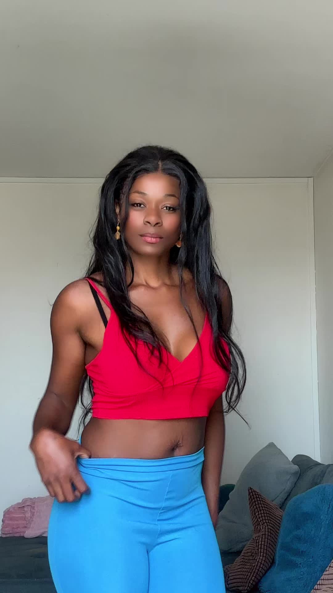 @Olivia33666888