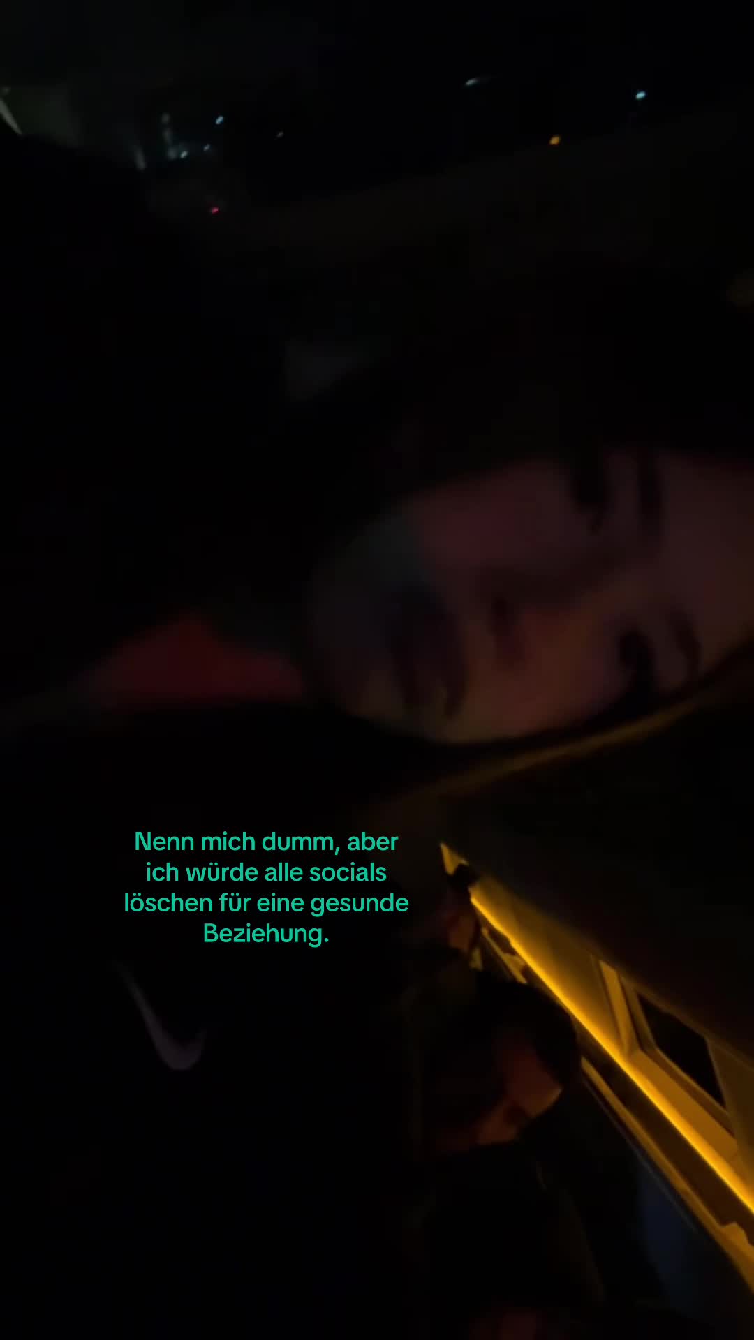 @🫐