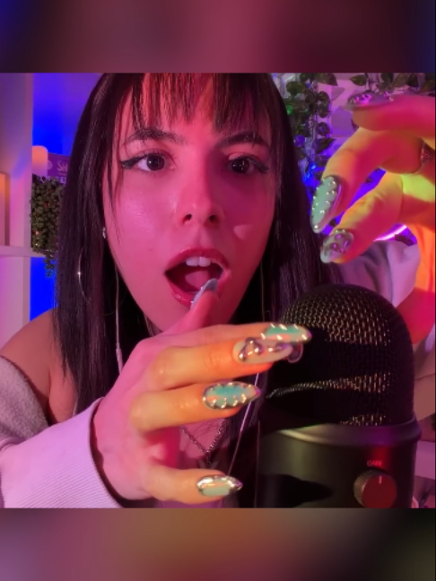 @Luna Bloom ASMR