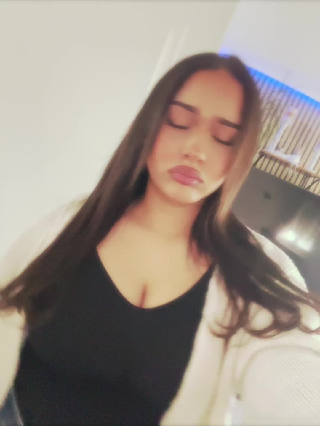 @⠀⠀⠀⠀⠀⠀⠀luana