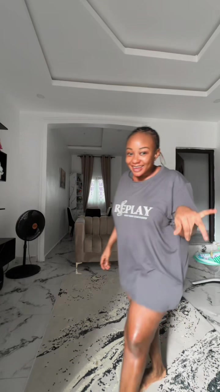 @She_is_veey