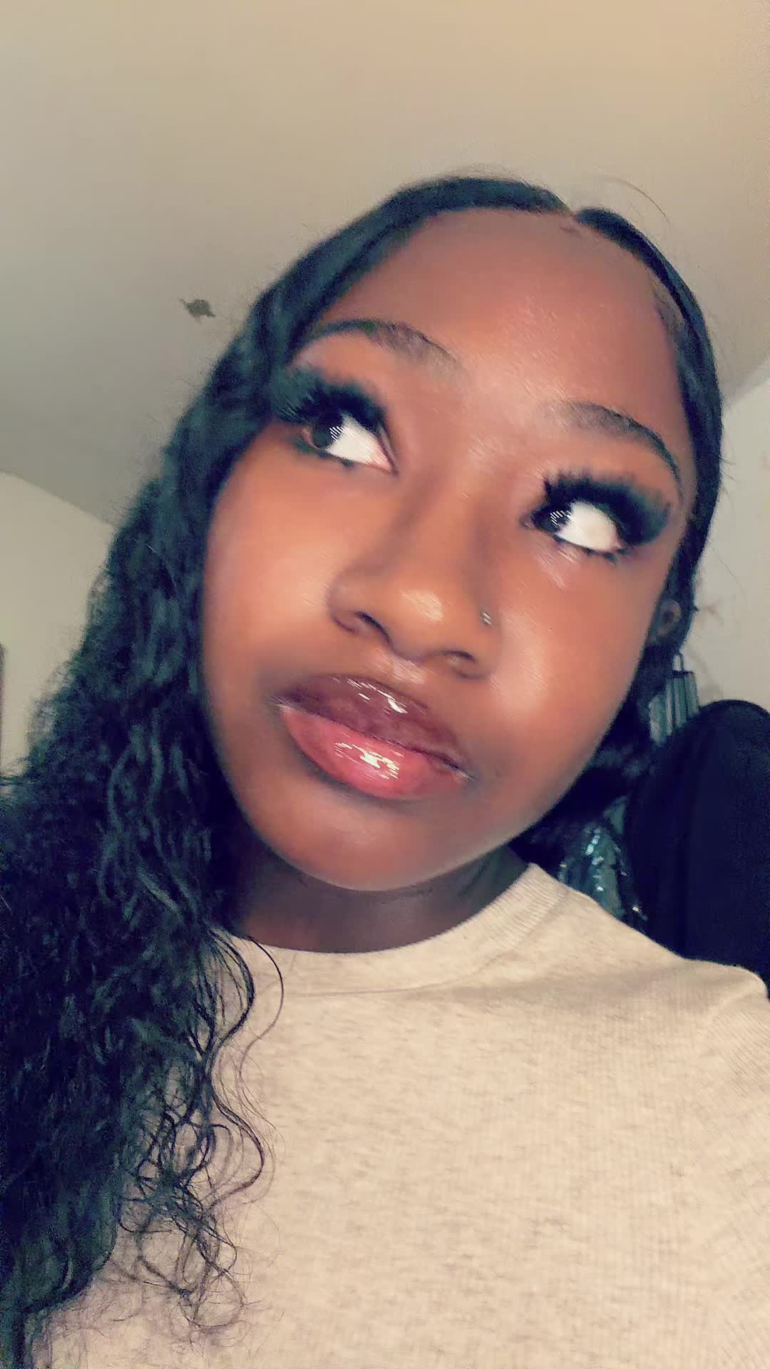 @Queenariiiberryyy🍓