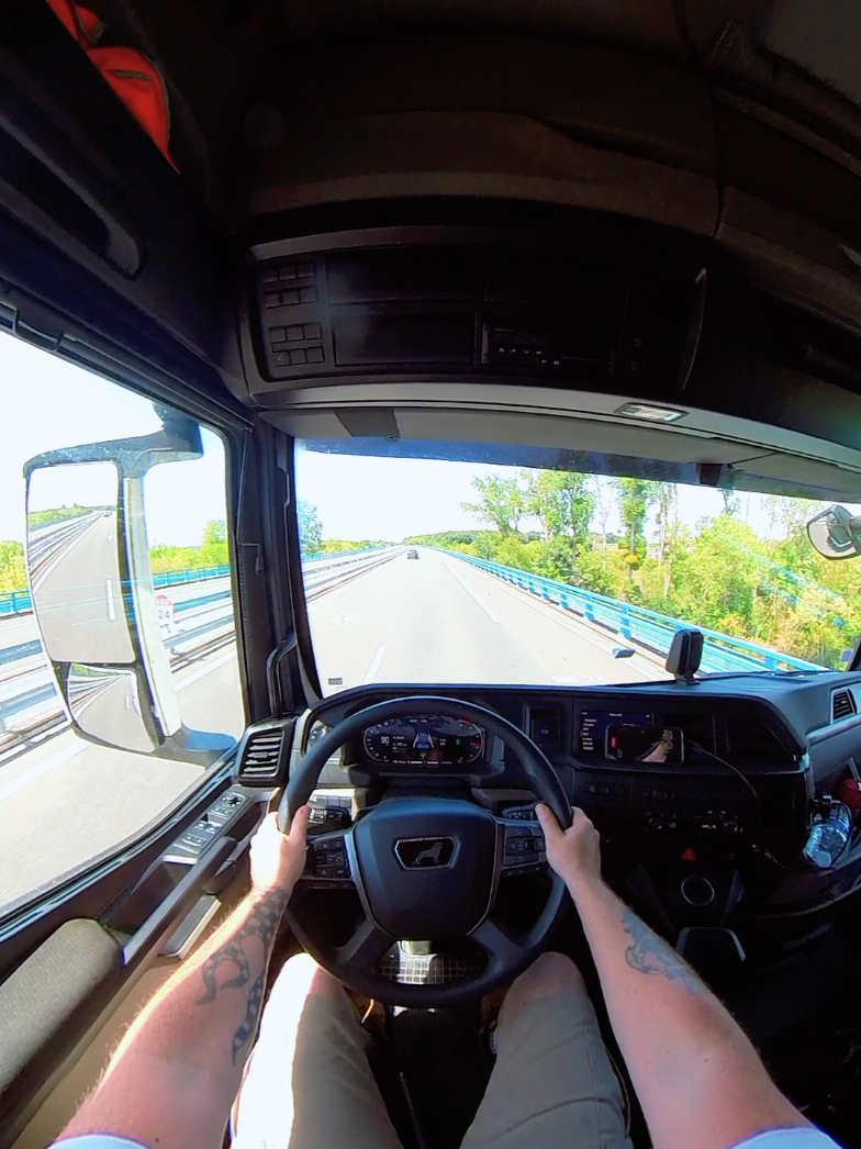 @UN ROUTIER