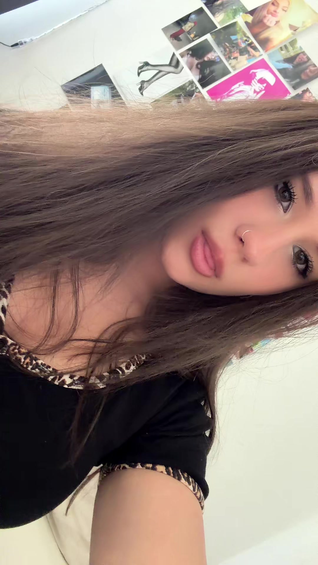 @♱