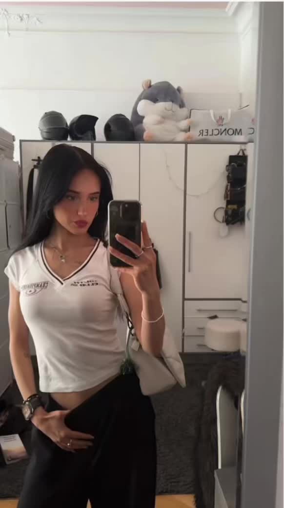 @Sharona𖣂
