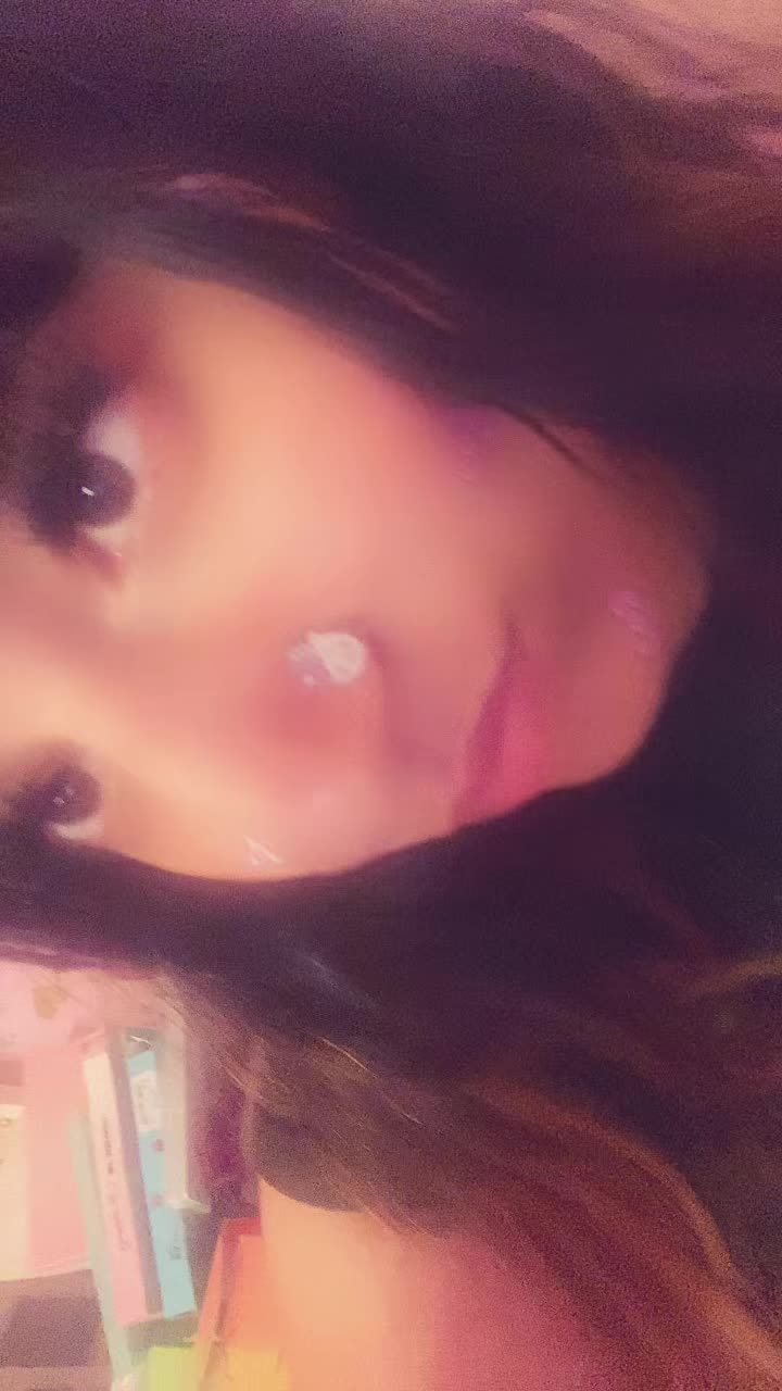 @sarahnextdoorgirl:)
