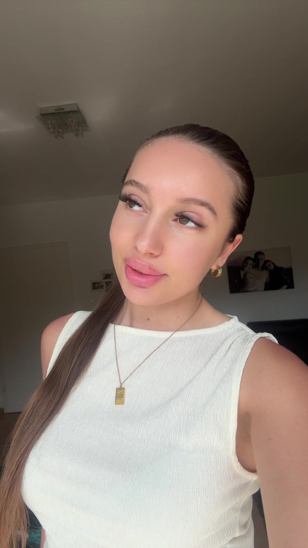 @Aulona