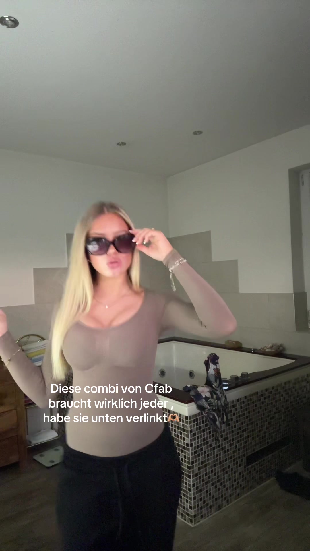 @_leasofie_