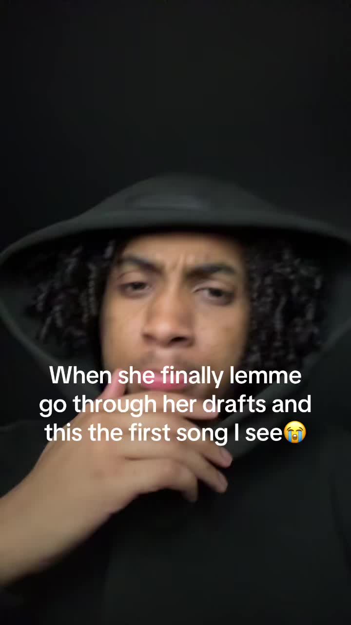 @alex_