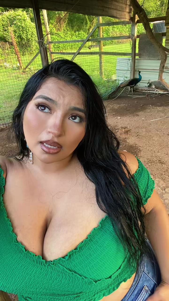 @Curvybaybee93