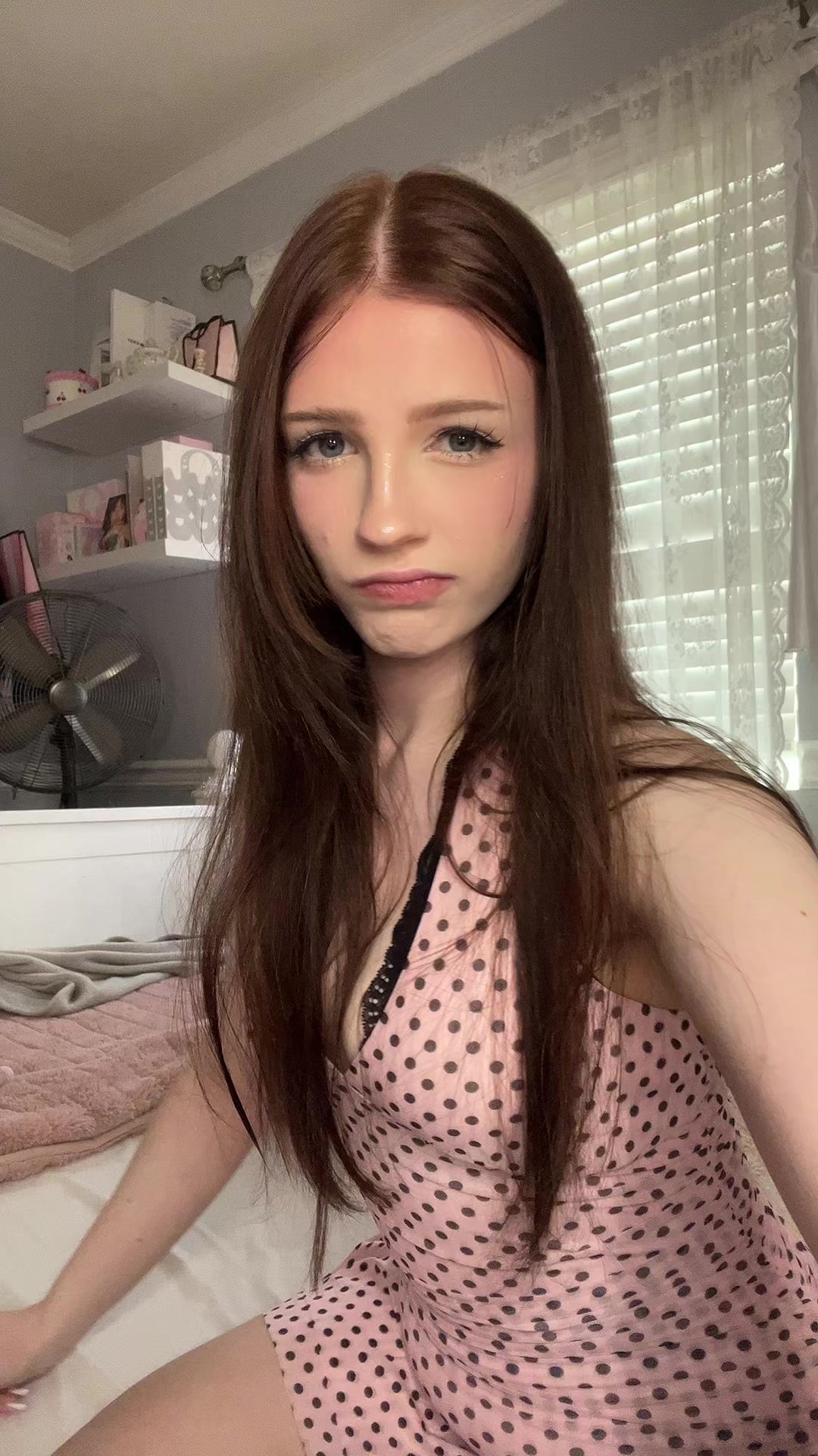 @🍨