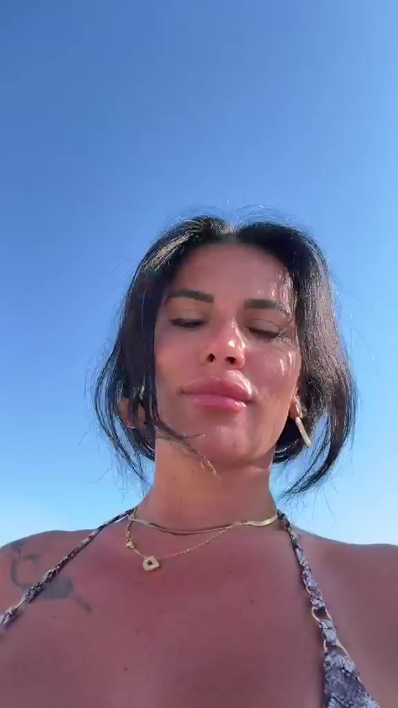 @Daniela Dany♉