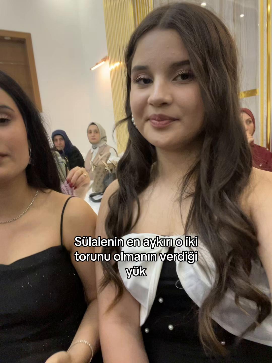 @Elayyllomm🧸