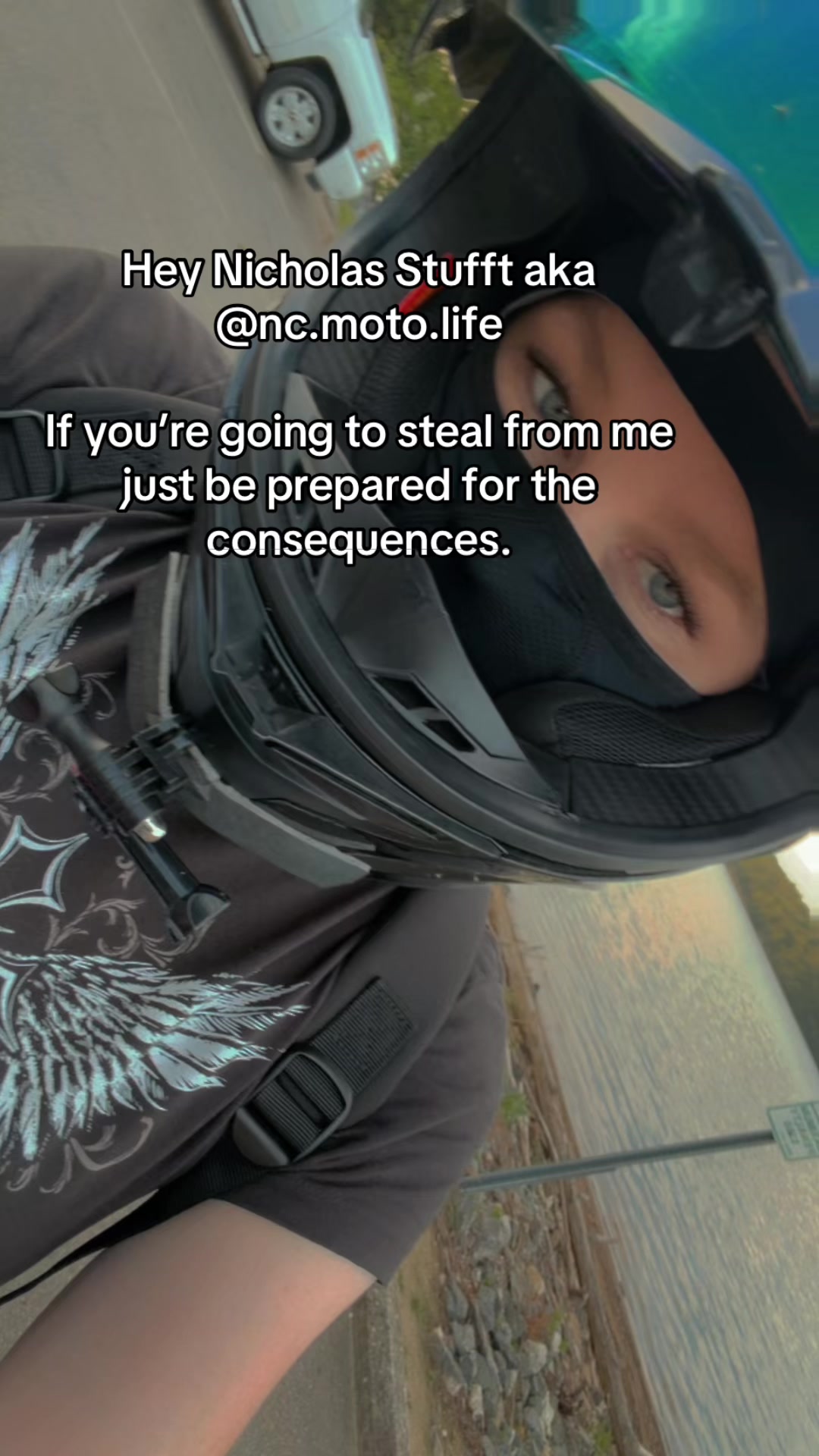 @Bee
