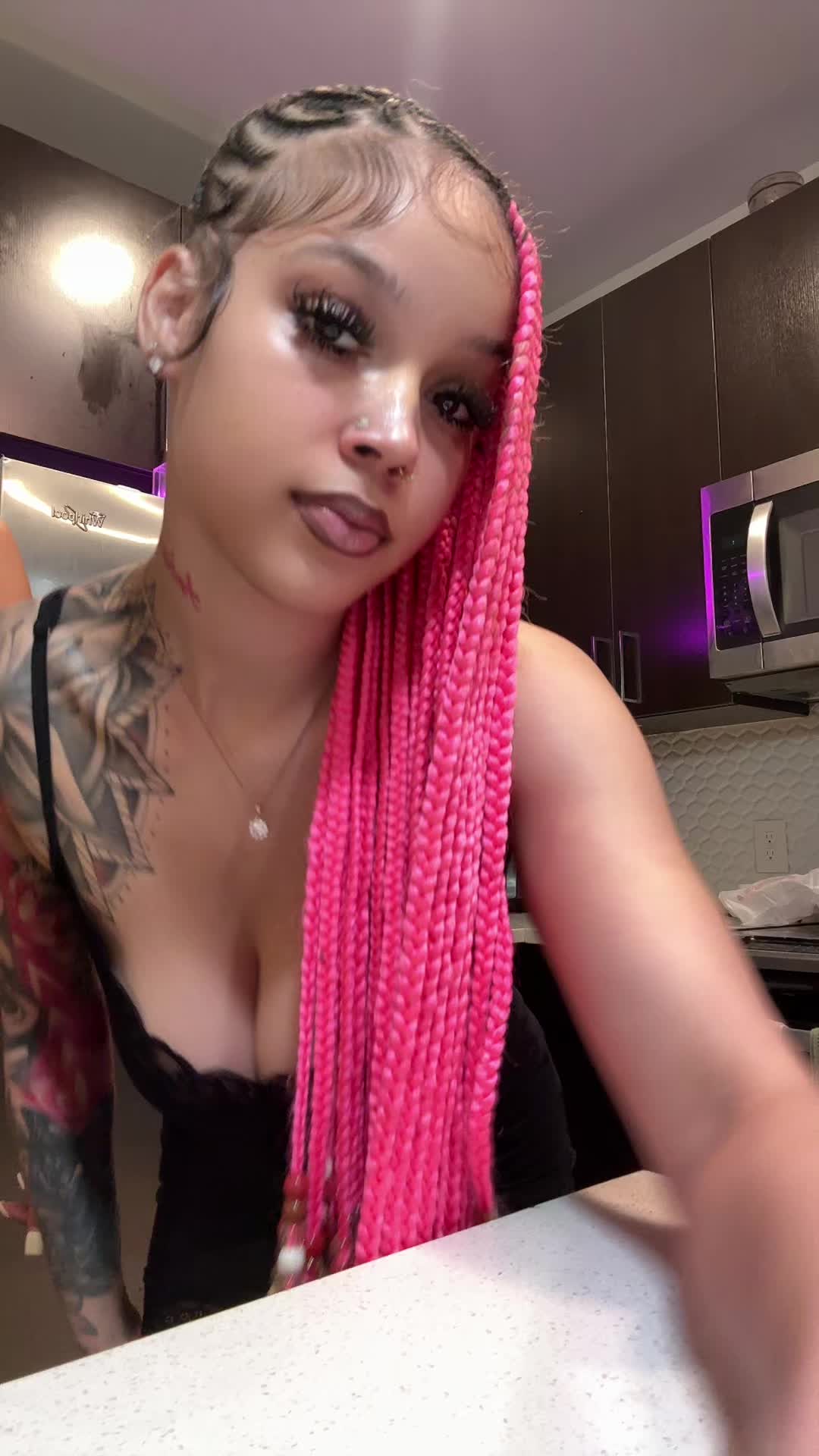 @MK