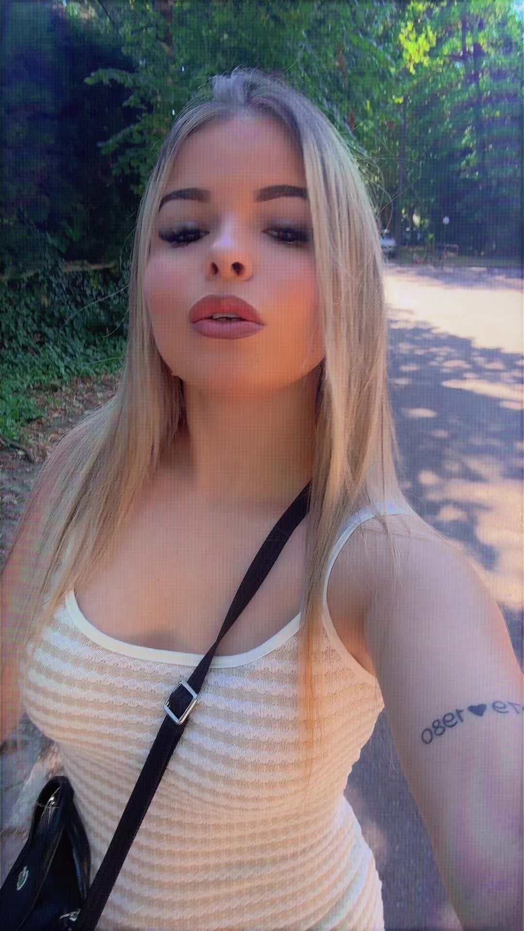 @LOLITA 🍒