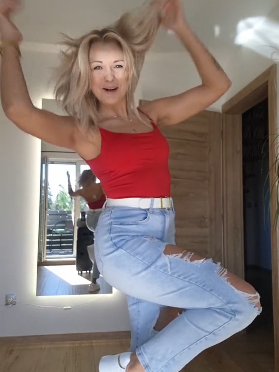 @𝓑𝓵𝓸𝓸𝓷𝓭𝓲𝓲 🩷