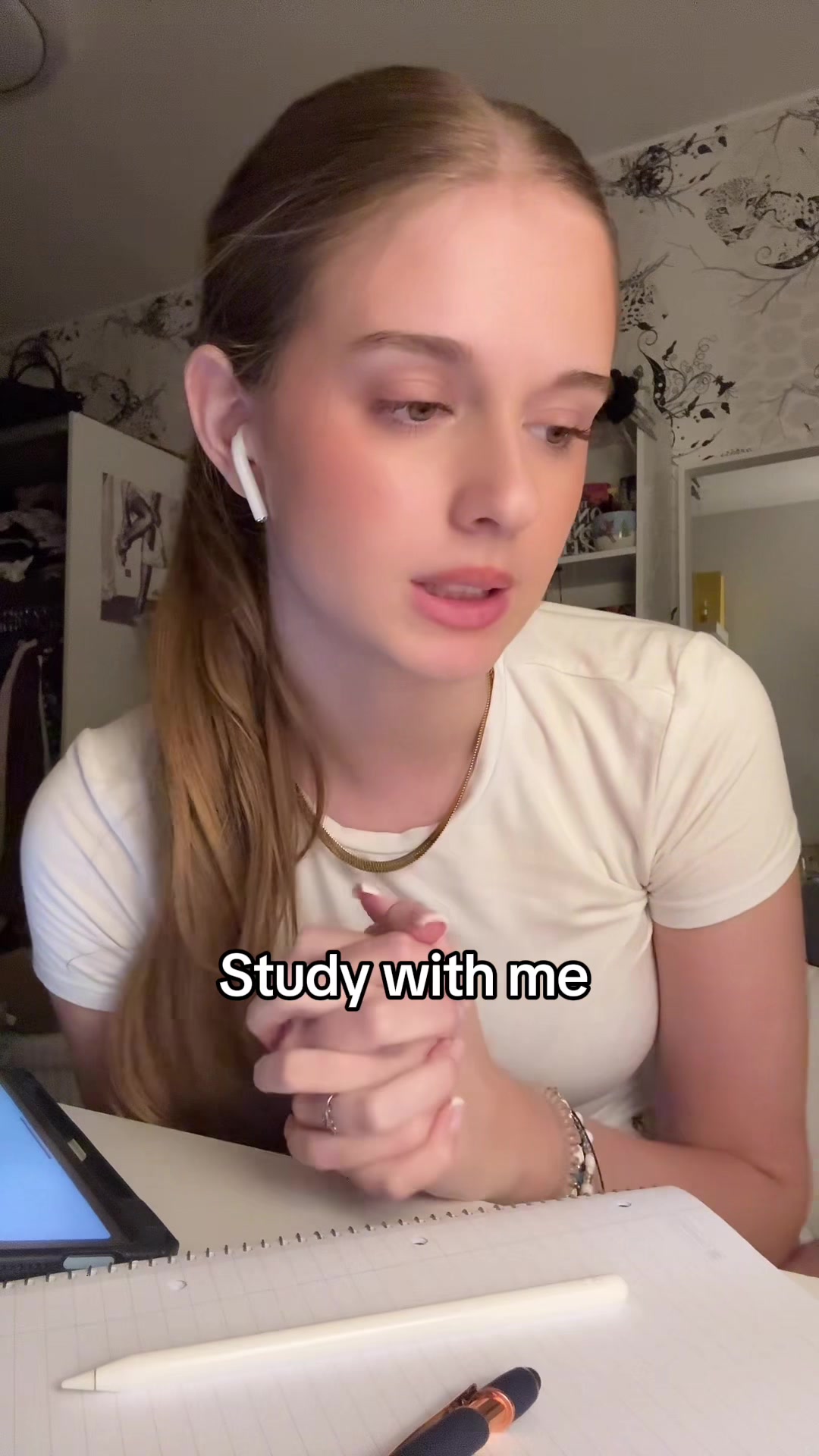 @elena