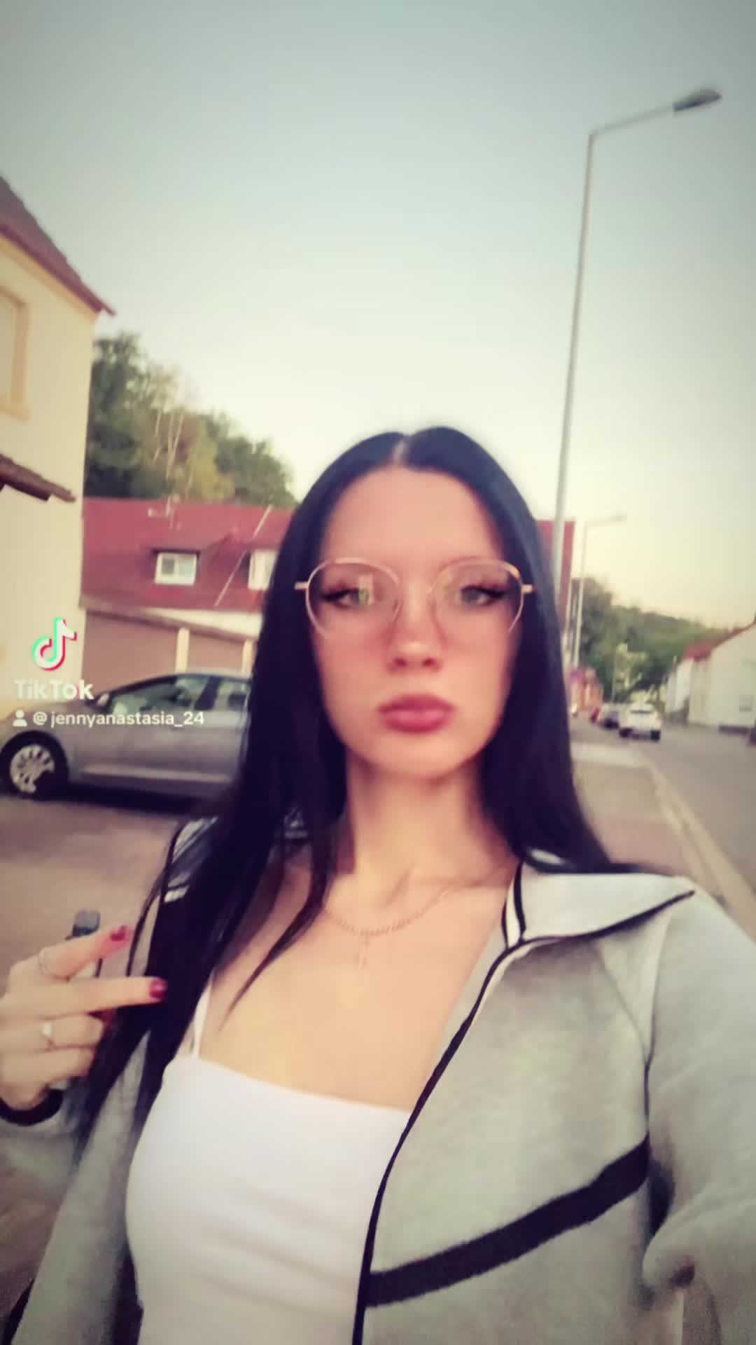 @جيني