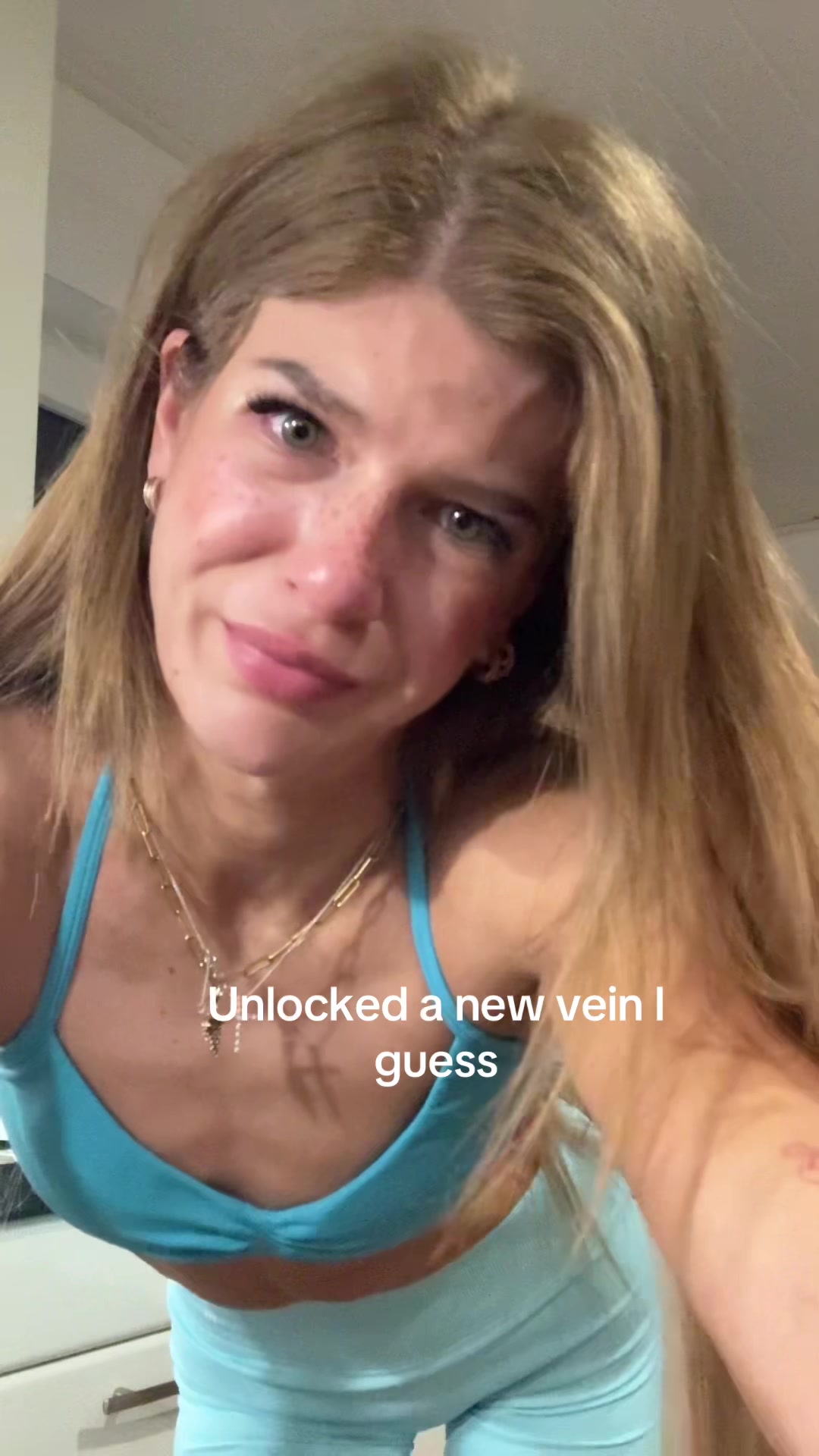 @Julia 🥥 npc bikini athlete