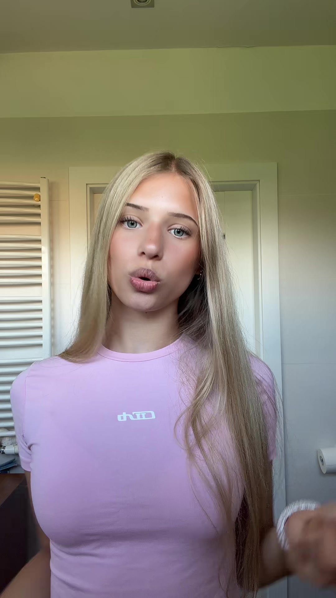 @aaduskaa__