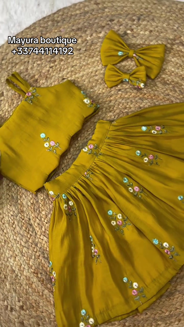 @Mayura boutique🦋