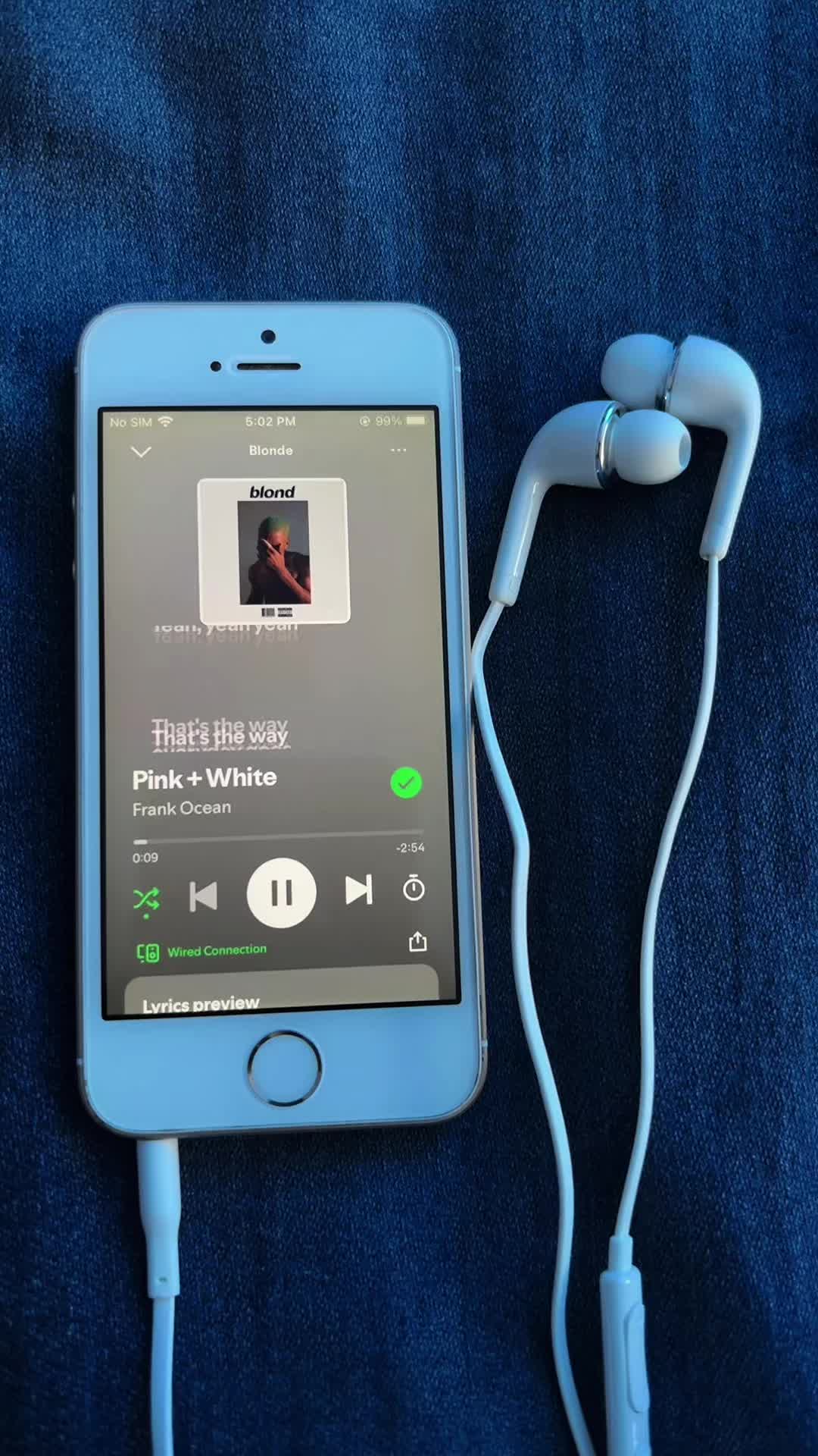 @𖣂