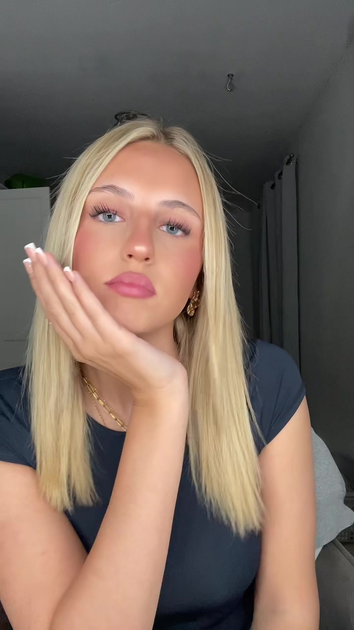 @𝐚𝐮𝐫𝐞𝐥𝐢𝐚
